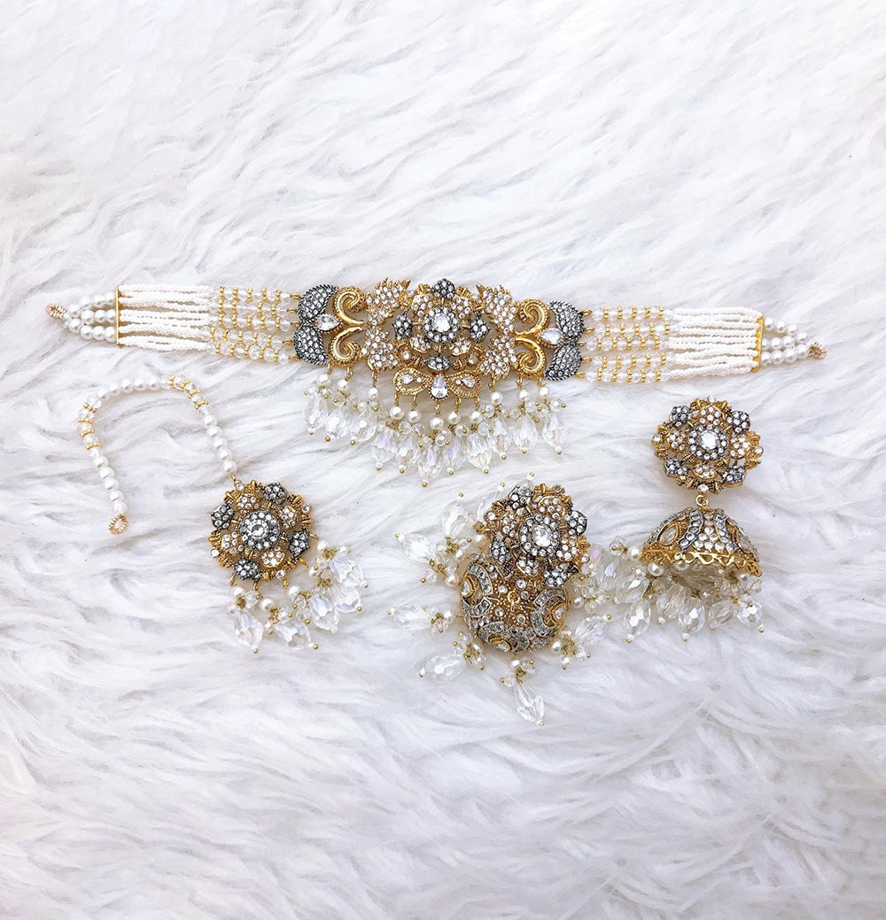 Pearlescent Majesty Choker Set