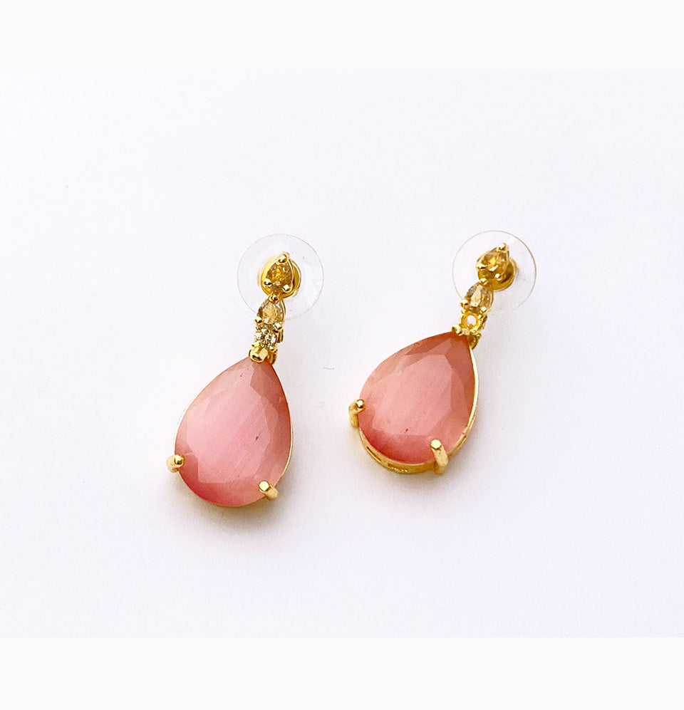 Blush Teardrop Elegance